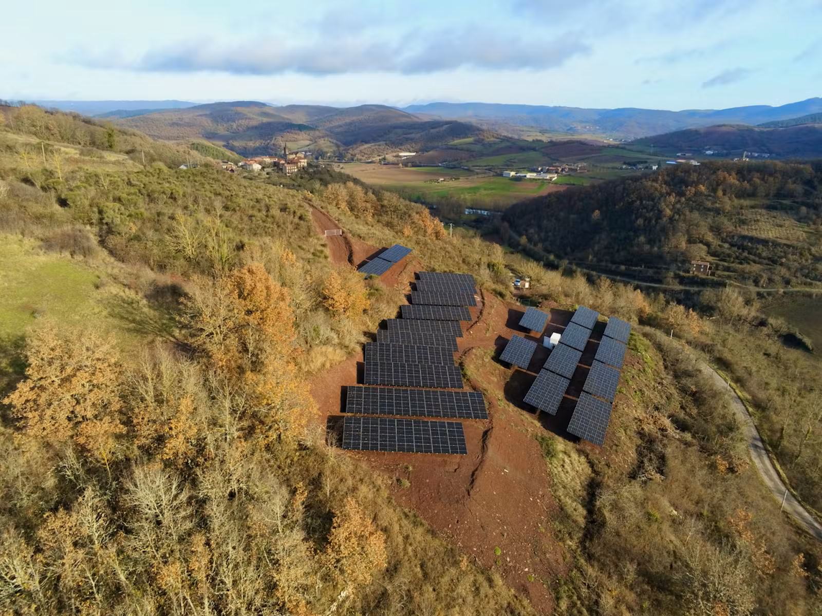 Lire la suite à propos de l’article Une décharge transformée en parc solaire